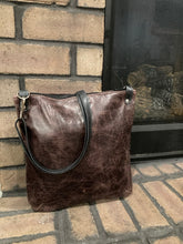 Load image into Gallery viewer, Crossbody - Plum Leather