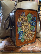 Load image into Gallery viewer, Sunflower Bouquet