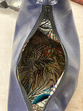 Load image into Gallery viewer, Columbine Beauty