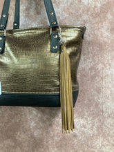Load image into Gallery viewer, Purse Tassel - Tan Leather
