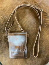 Load image into Gallery viewer, Cell Phone Purse - Brown Crinkled Leather
