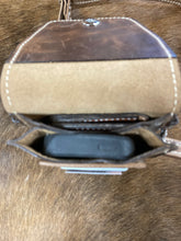 Load image into Gallery viewer, Cell Phone Purse - Brown Crinkled Leather w/Longhorn Concho
